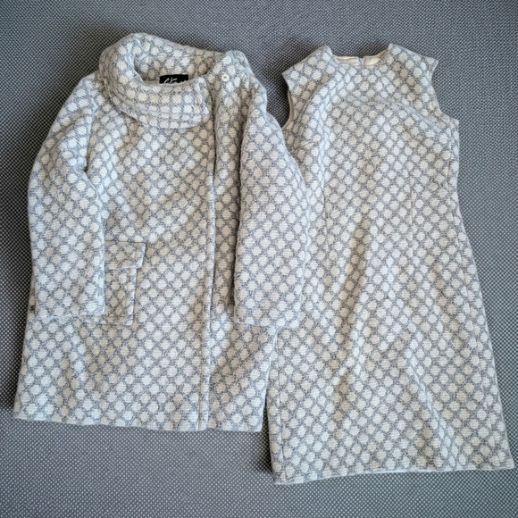 Source Unknown Dresses & Skirts - Elegant, Vintage Wool, Light Gray And Beige Patterned Women's Coat and Dress Set